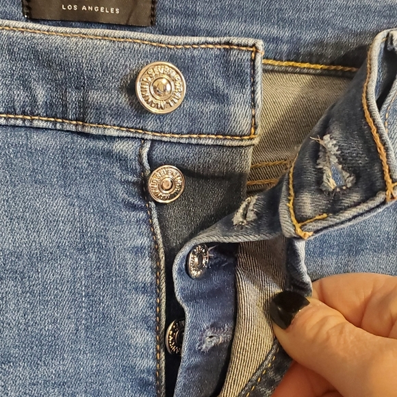 7 For All Mankind. JOSEFINA. 31. Tapered Leg.Button Fly - Picture 4 of 11